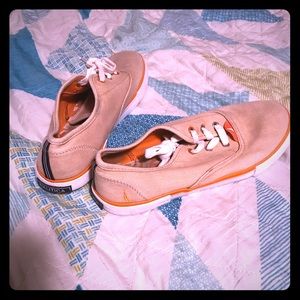 Boys size 6 Nautica shoes